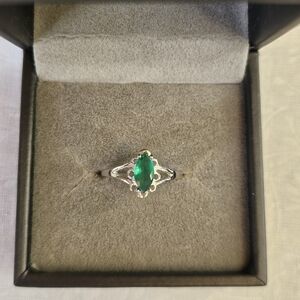 925 Sterling Silver Emerald Gemstone Ring